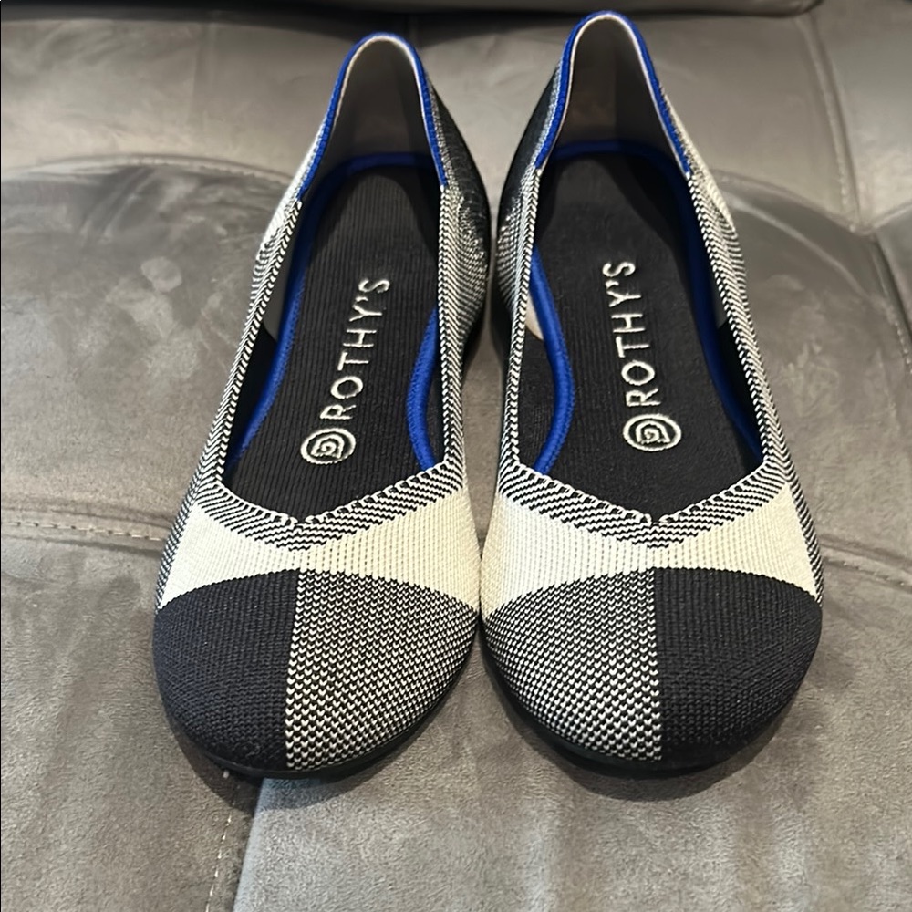 Rothy's Black and White Flats with Sporty Slip-On Design Size 8